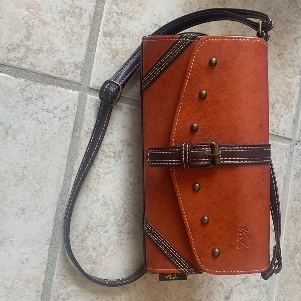 Very cute little Val structured crossbody bag, new without tags